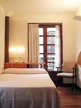 La Plaza I Hotel Luanco