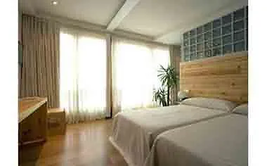 La Plaza I Hotel