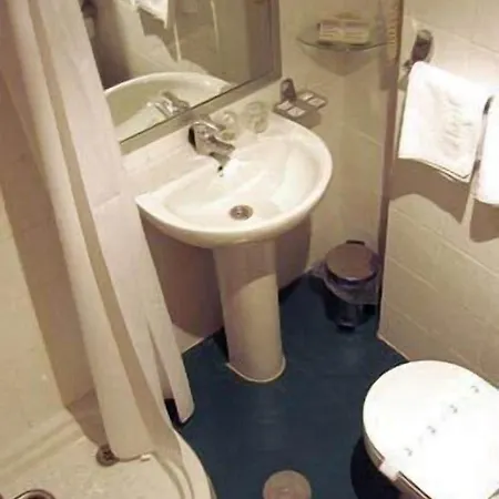 Hotel La Plaza I 2*