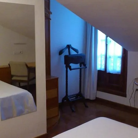 Hotel La Plaza I Luanco