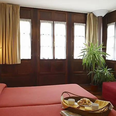 La Plaza I Hotel Luanco